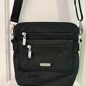 Baggallini “Let’s Escape” crossbody bag